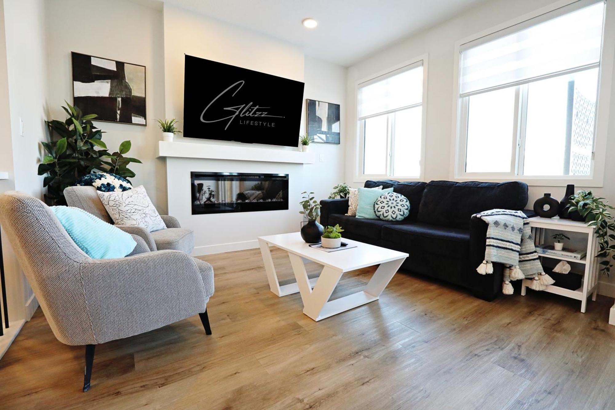 Stylish Home With 3 King Beds,Garage,Disney+ Edmonton Esterno foto